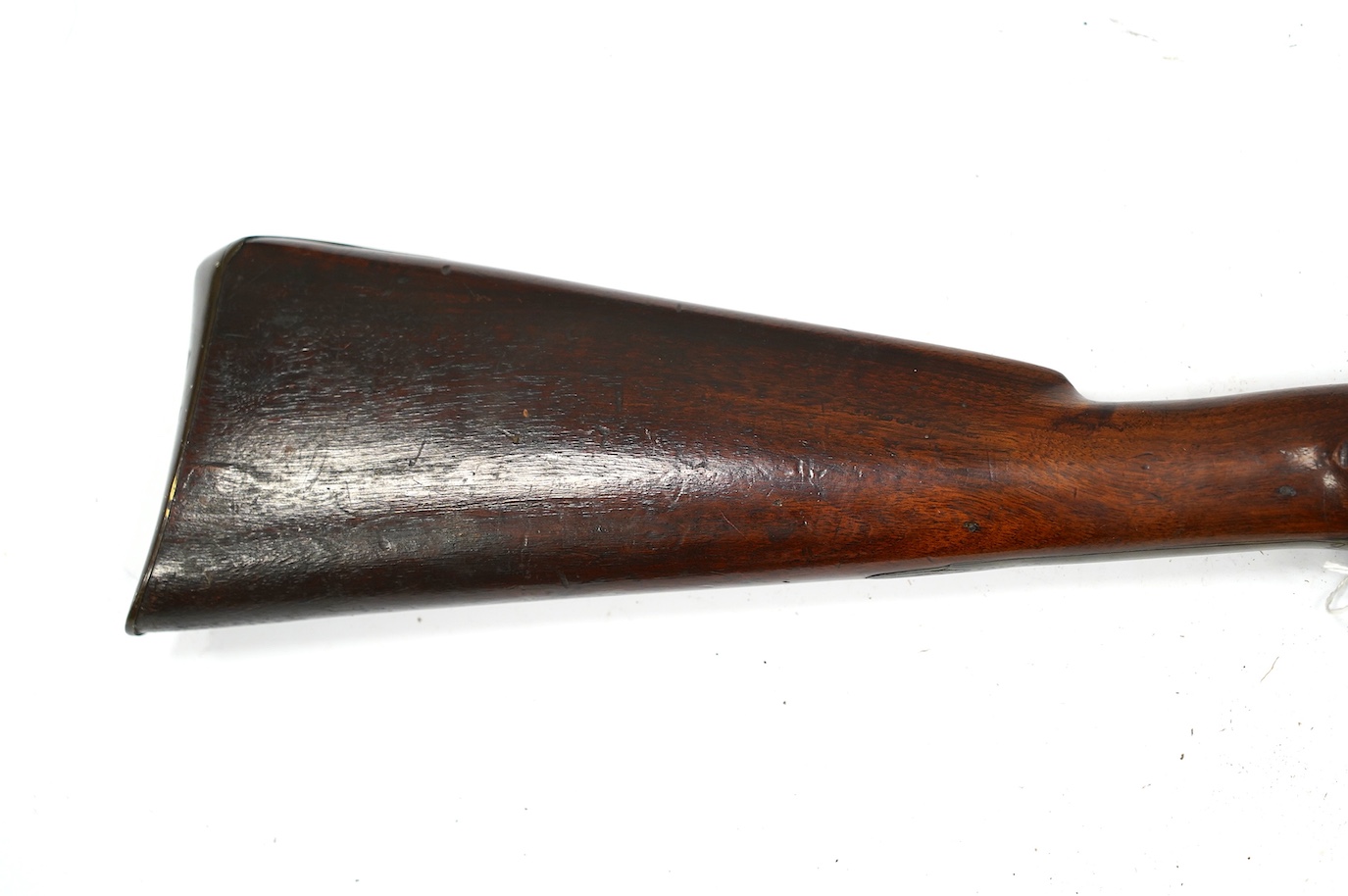 A good brass barrelled flintlock blunderbuss by Goodwin of London, c.1820, port octagonal brass barrel, Birmingham proofed, fitted with spring bayonet, signed lock with sliding safety bolt, engraved brass furniture, barr